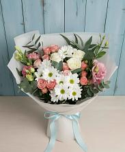 Букет цветов из:  Розы, Лизиантусы и Хризантемы в Сосны
