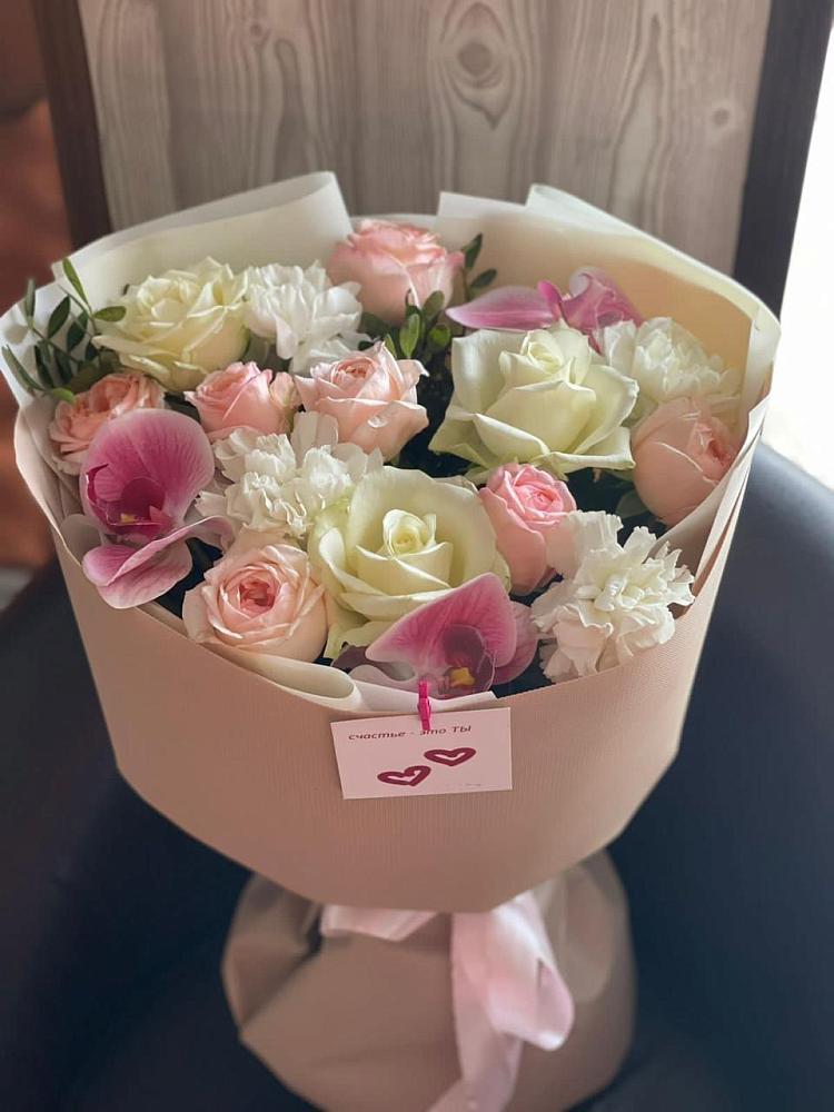 Букет цветов из: Орхидеи, Розы и Гвоздики в Сосны