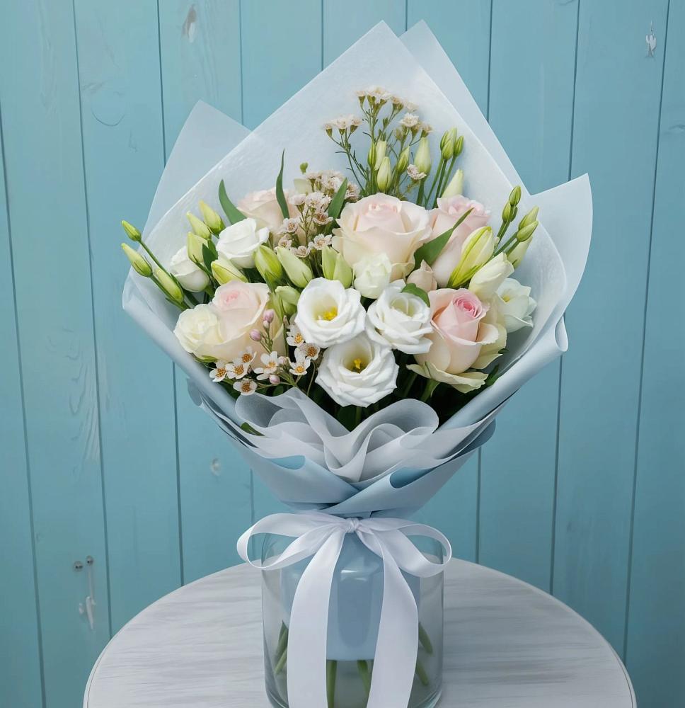 Букет цветов из: Розы и Лизиантусы в Сосны