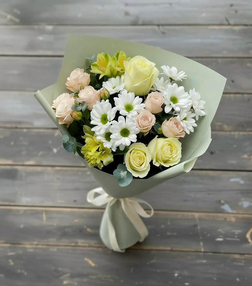 Букет цветов из: Альстромерии, Розы и Хризантемы в Сосны