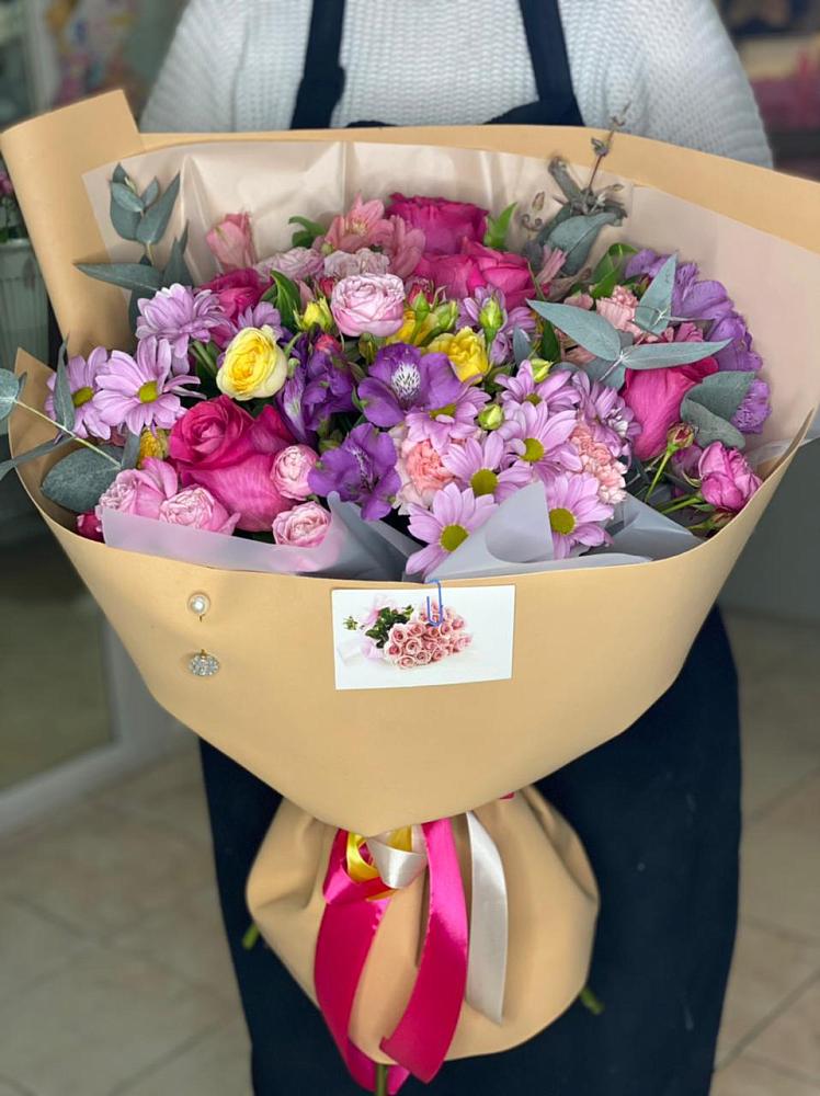 Букет цветов из: Хризантемы, Гвоздики и Альстромерии в Сосны