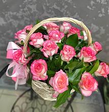 Цветочная композиция из Розы в корзине #REPLACE_PRED# Сосны