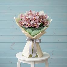 Букет цветов из:  Орхидеи и Розы в Сосны