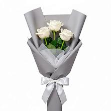 Букет 3 белые розы #REPLACE_PRED# Сосны