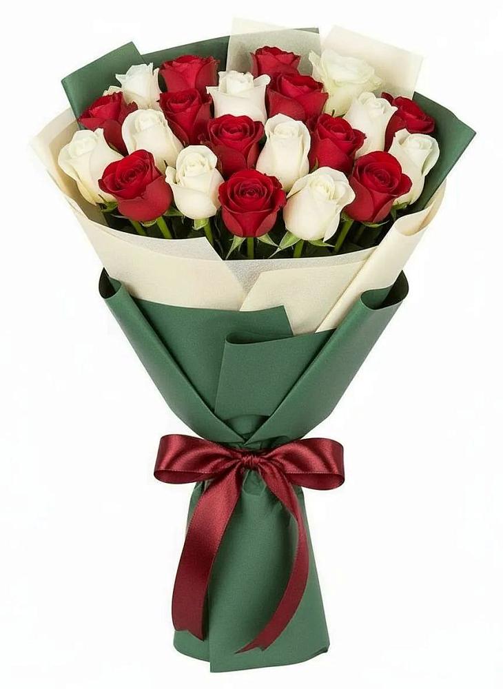 Букет Микс из красных и белых роз в Сосны