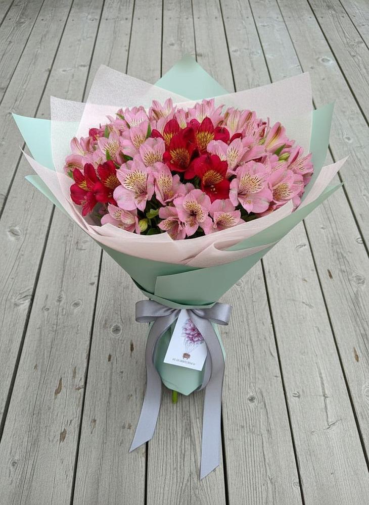 Букет цветов из: Альстромерии в Сосны