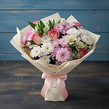 Букет цветов из:  Хризантемы, Альстромерии и Розы #REPLACE_PRED# Сосны