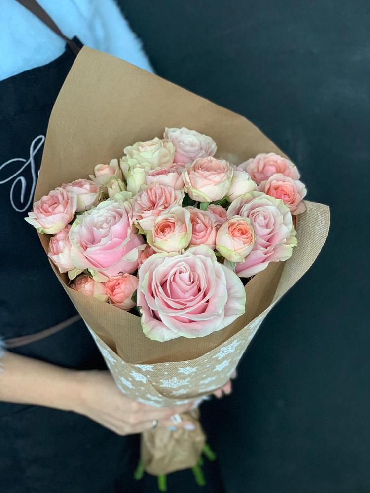 Букет цветов из: Хризантемы и Розы в Сосны