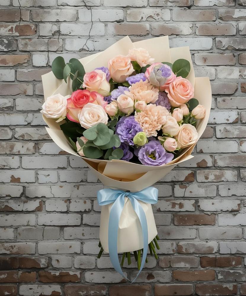 Букет цветов из: Розы, Лизиантусы и Гвоздики в Сосны