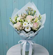 Букет цветов из:  Розы и Лизиантусы в Сосны