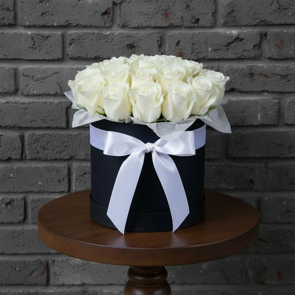 Цветочная композиция из Розы в шляпной коробке в Сосны