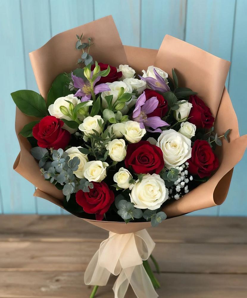 Букет цветов из: Розы и Альстромерии в Сосны