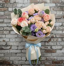 Букет цветов из:  Розы, Лизиантусы и Гвоздики в Сосны