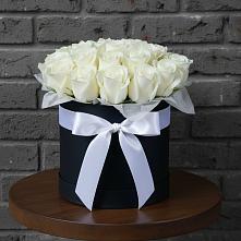 Цветочная композиция из Розы в шляпной коробке в Сосны